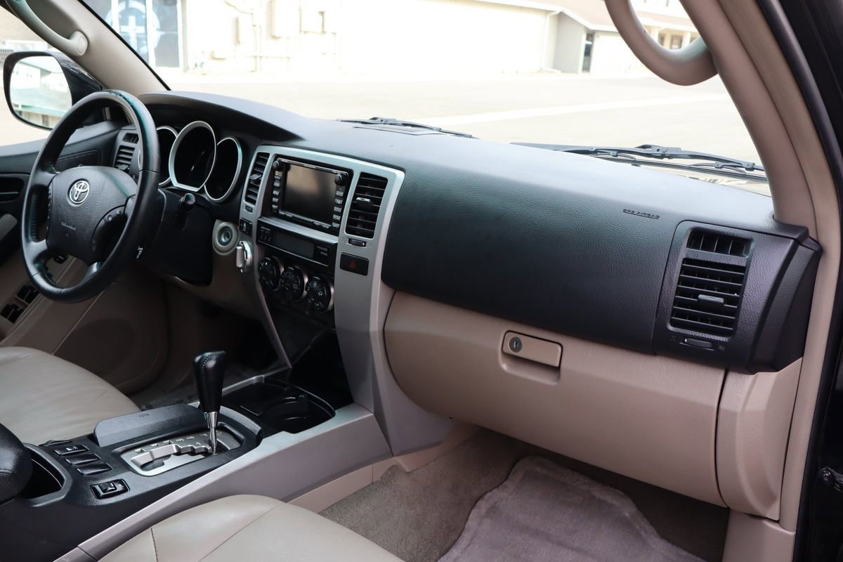 Used 2008 Toyota 4Runner Limited image 17