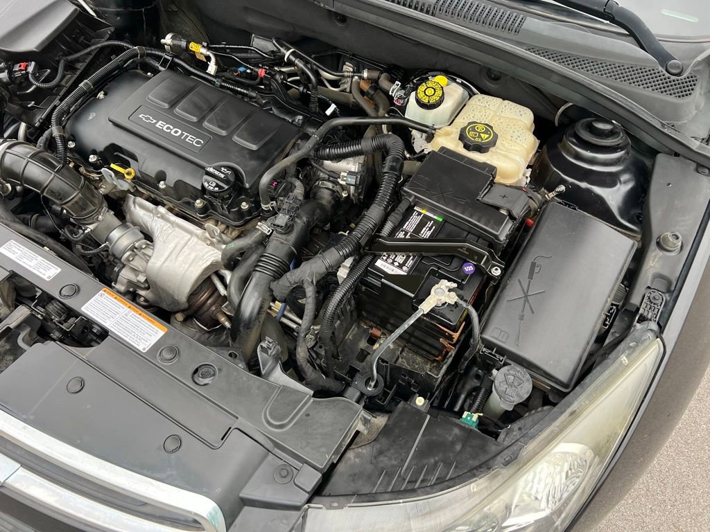 Used 2015 Chevrolet Cruze LT image 40