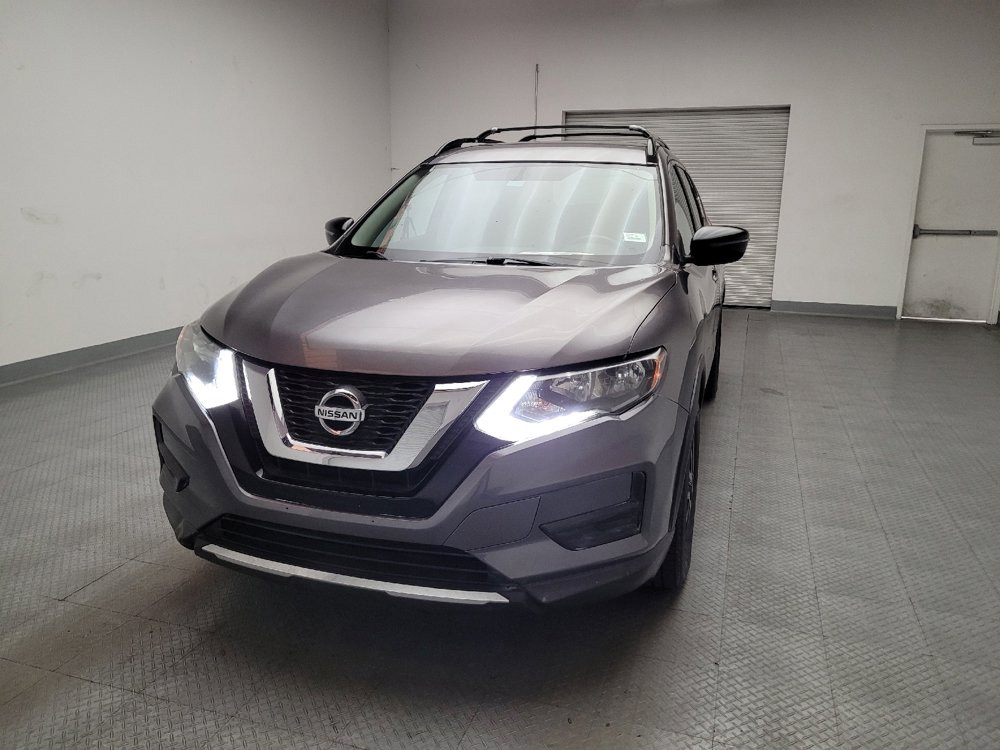 Used 2017 Nissan Rogue SV w/ Midnight Edition Package image 15