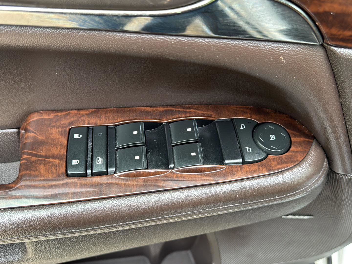 Used 2017 Buick Enclave Leather AWD/4WD image 13