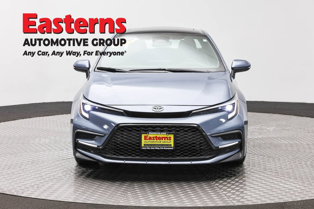 Used 2024 Toyota Corolla SE w/ SE Premium Package FWD image 2