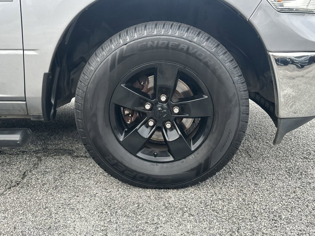 Used 2021 RAM 1500 Classic SLT image 13