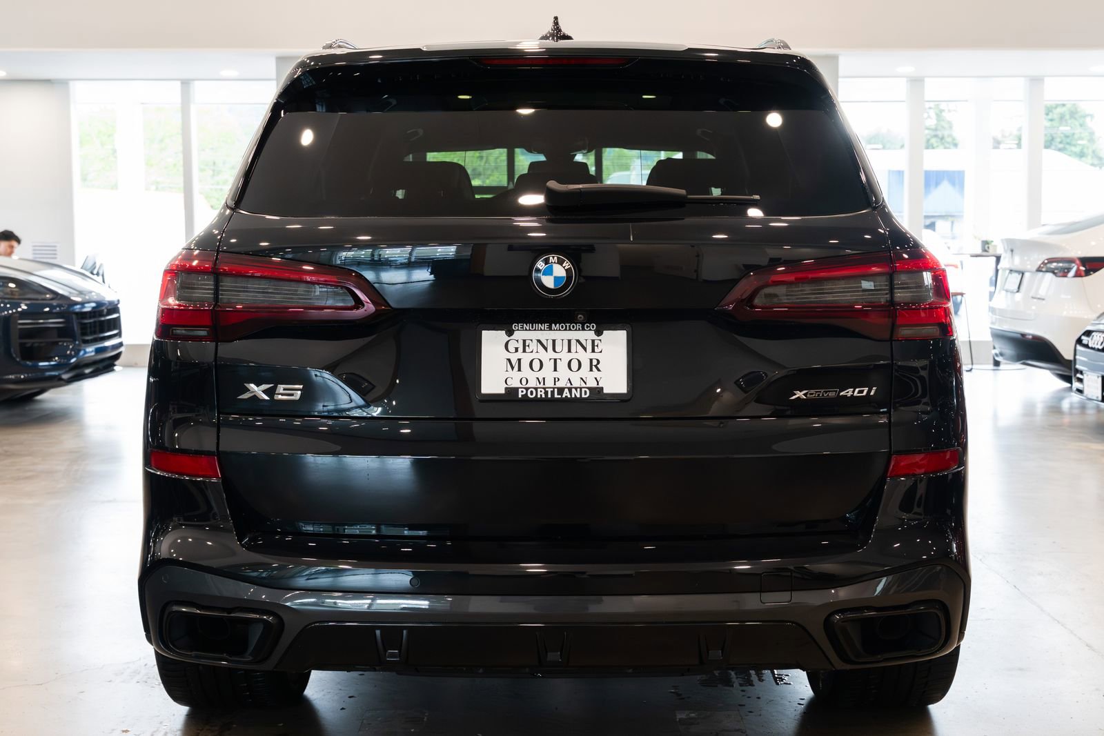 Used 2021 BMW X5 xDrive40i w/ M Sport Package AWD/4WD image 5