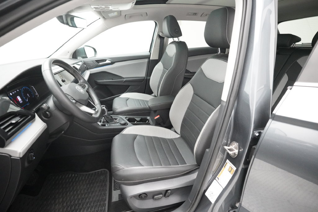 Used 2023 Volkswagen Taos SEL w/ Black Wheel Package AWD/4WD image 7