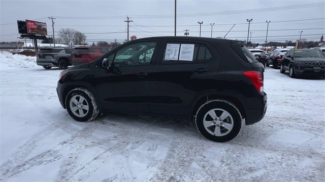 Used 2022 Chevrolet Trax LS w/ Tint and Cruise Package image 6