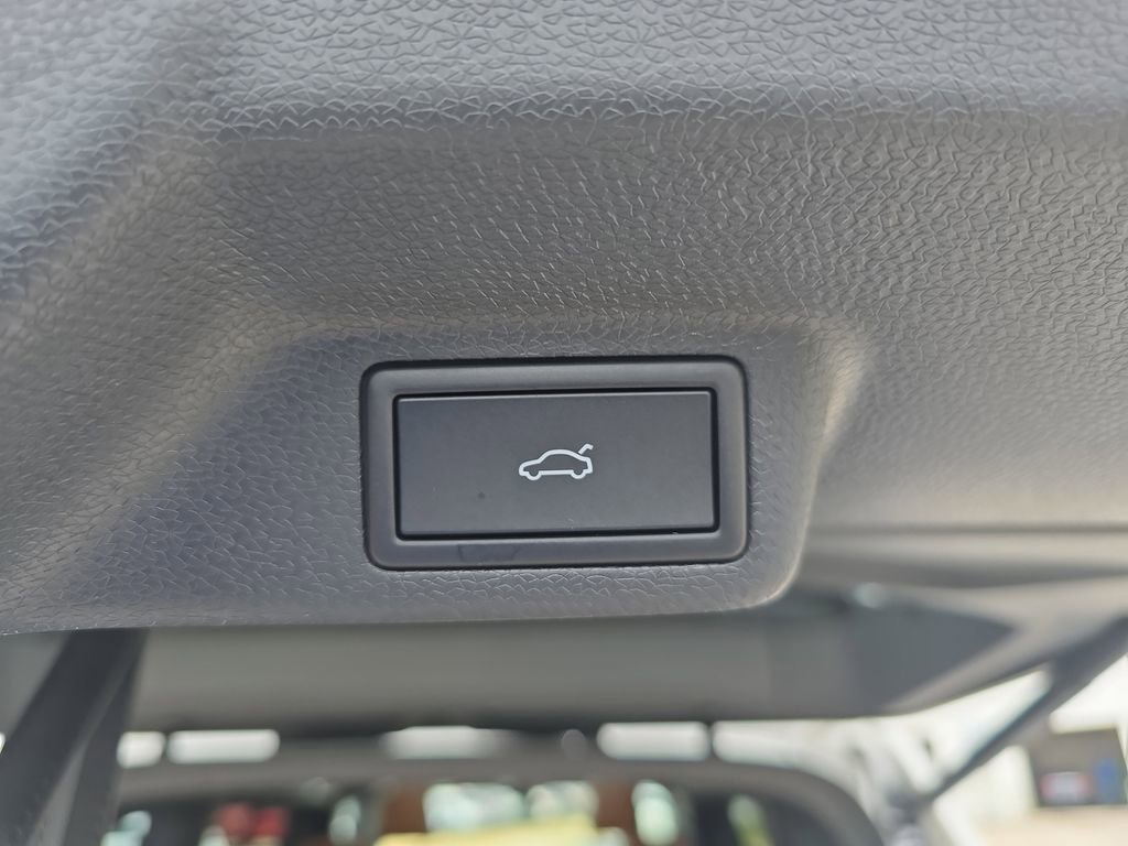 New 2025 Volkswagen ID. Buzz Pro S Plus image 15