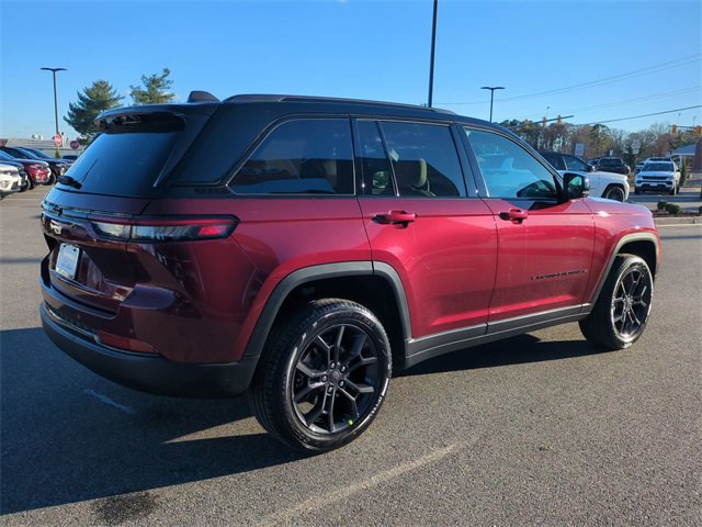 New 2025 Jeep Grand Cherokee Limited w/ Trailer Tow Package image 4