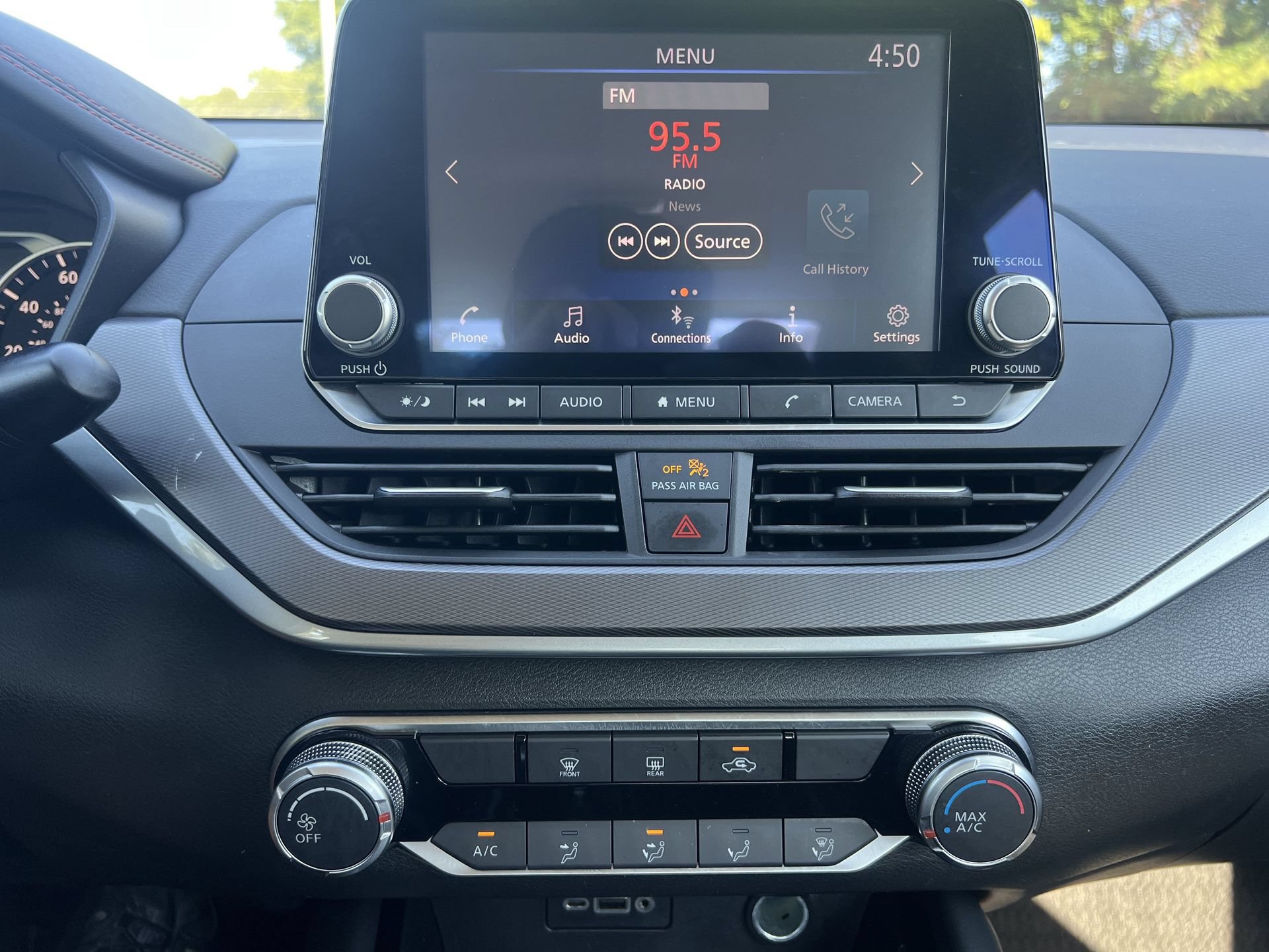 Used 2024 Nissan Altima 2.5 SR FWD image 5