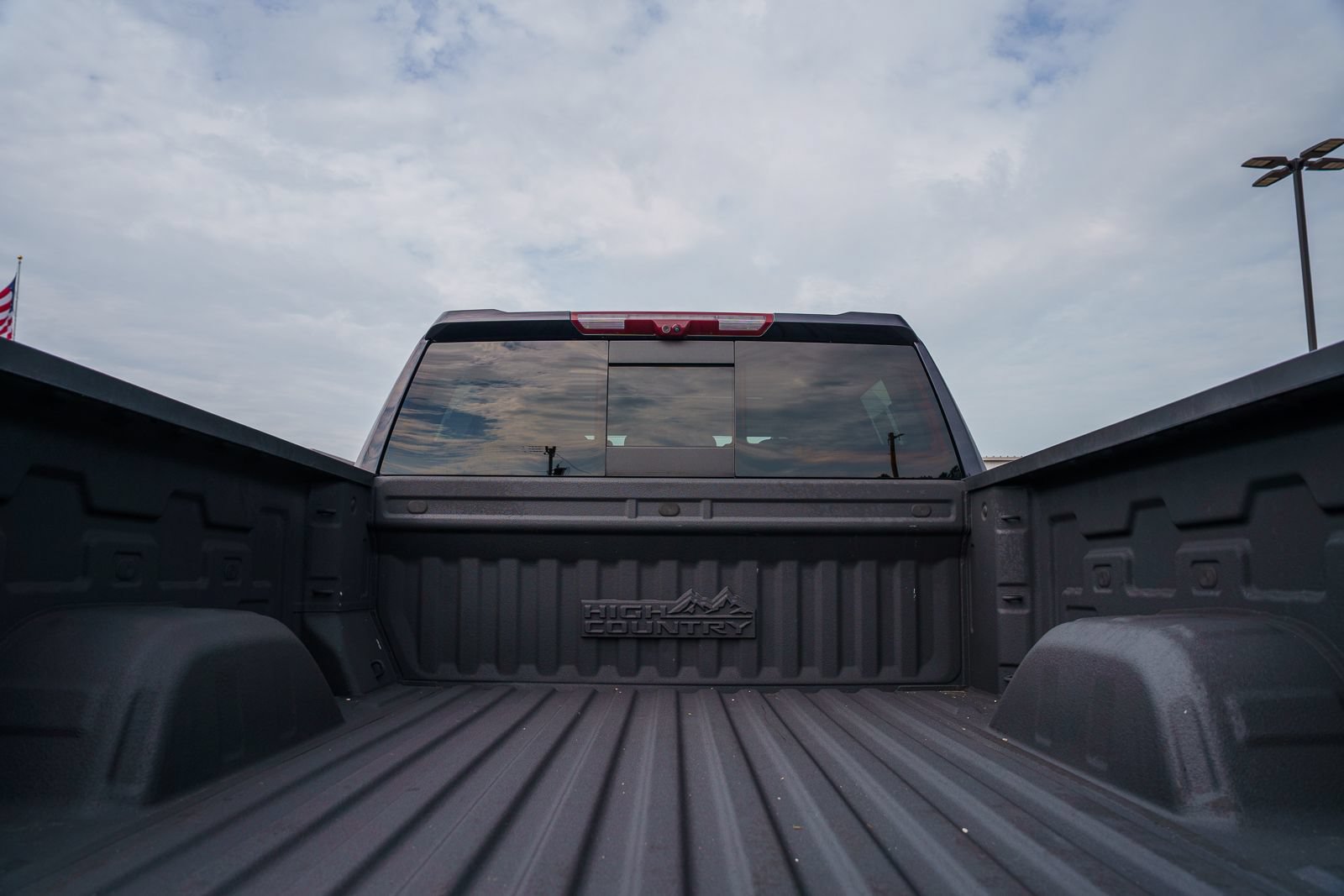 Used 2024 Chevrolet Silverado 1500 High Country w/ Technology Package AWD/4WD image 25