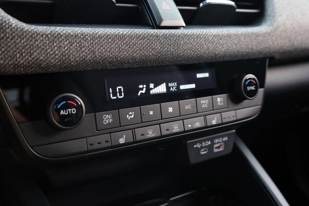 New 2026 Subaru Outback Limited AWD/4WD image 15