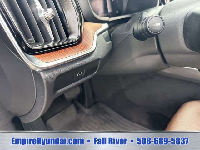 Used 2025 Volvo V60 B5 Cross Country Plus AWD/4WD image 22