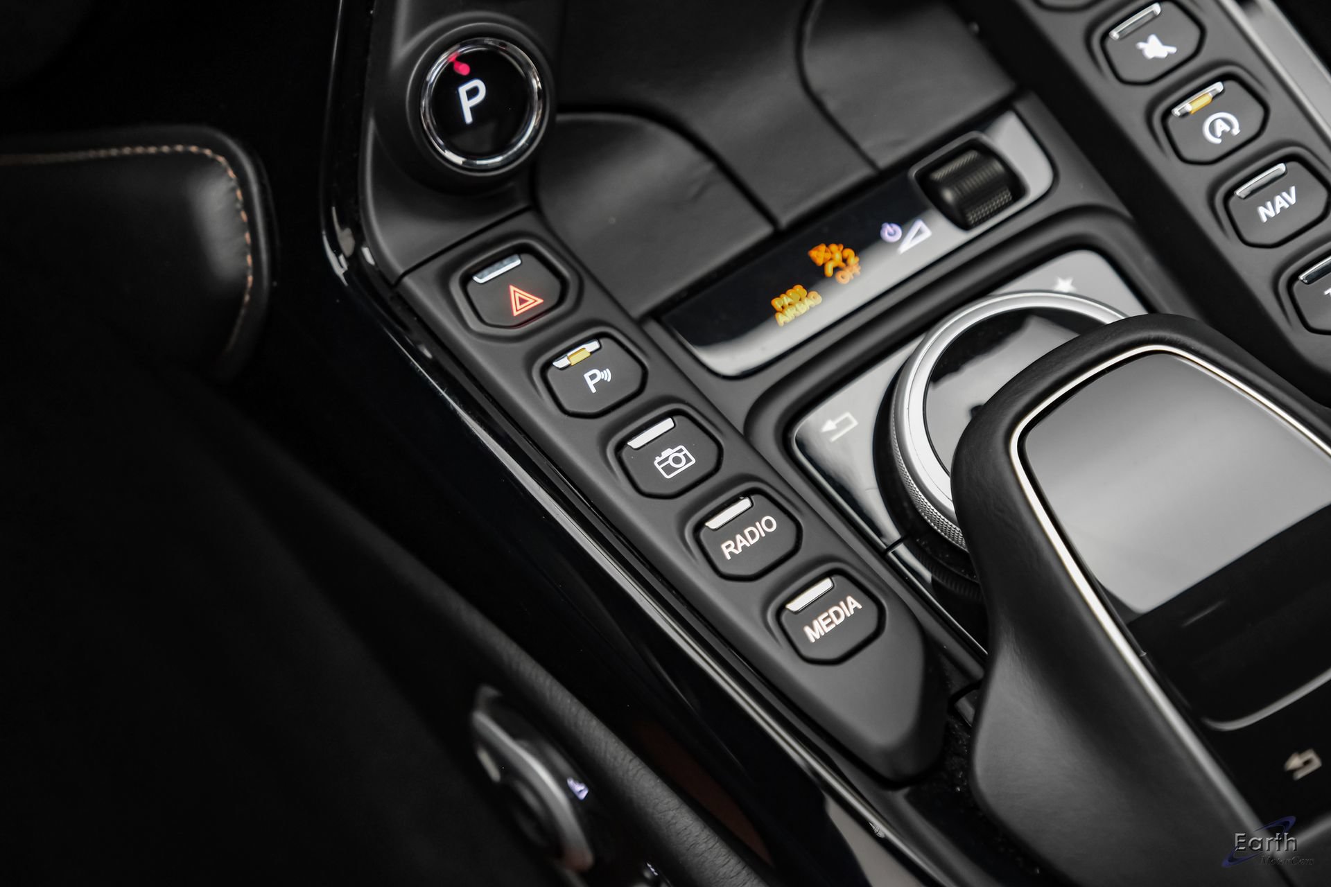 Used 2019 Aston Martin V8 Vantage Coupe RWD image 63