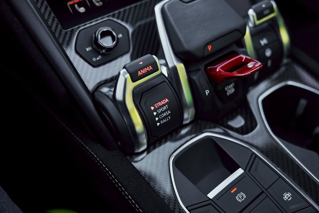 Used 2024 Lamborghini Urus Performante image 75