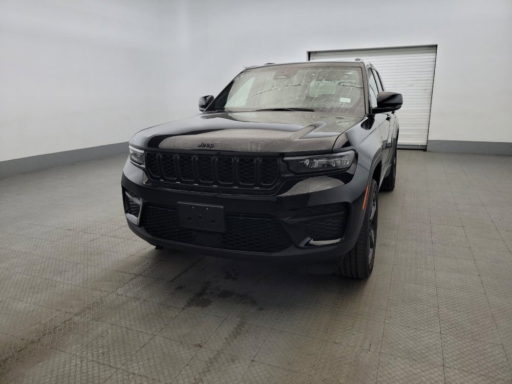 Used 2023 Jeep Grand Cherokee Altitude AWD/4WD image 15