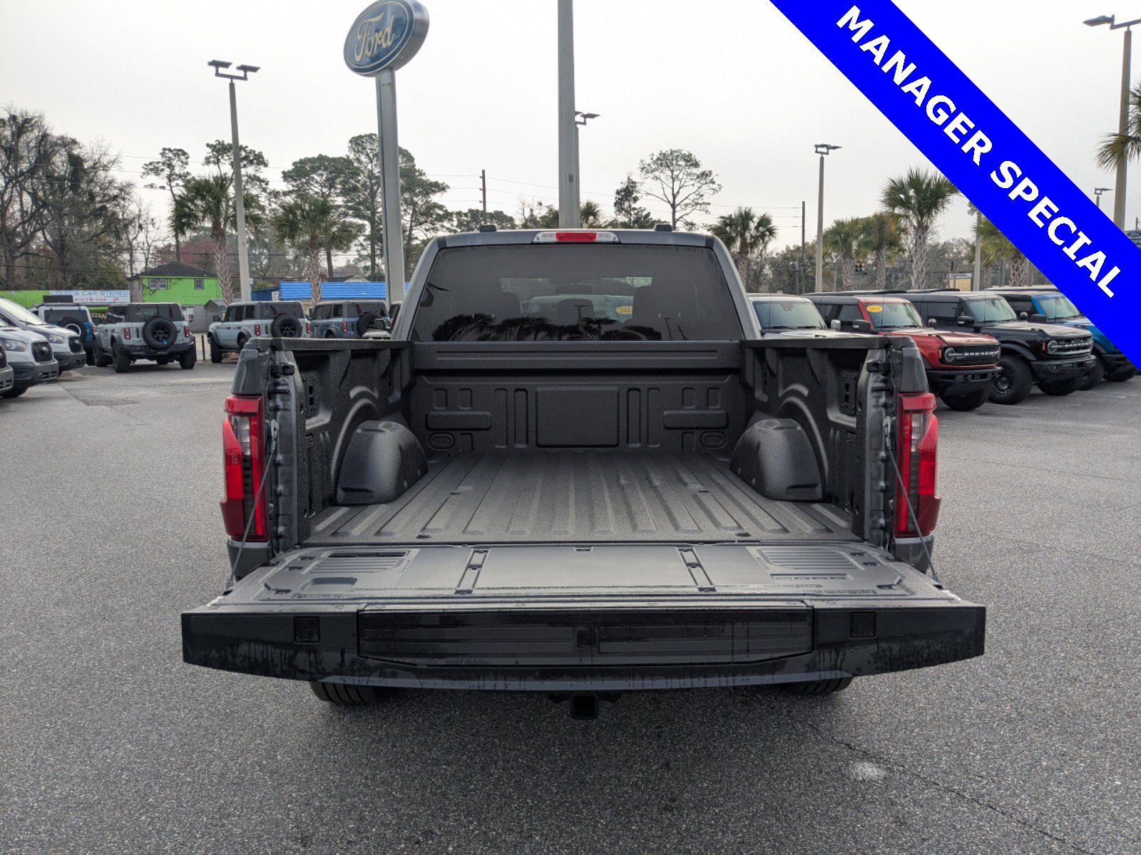 New 2025 Ford F150 XLT w/ Equipment Group 301A Standard image 13