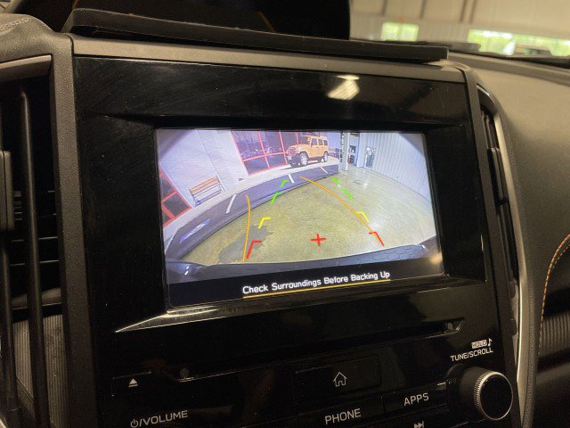 Used 2020 Subaru Crosstrek 2.0i Premium w/ Moonroof Package 2 AWD/4WD image 19