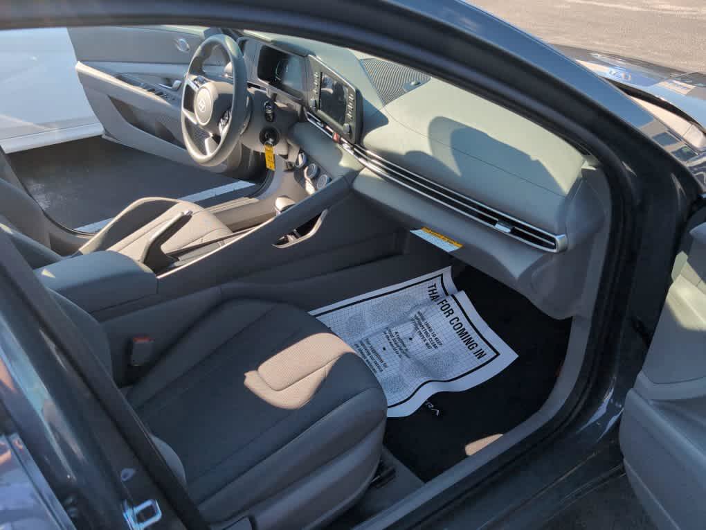 New 2026 Hyundai Elantra SE FWD image 21