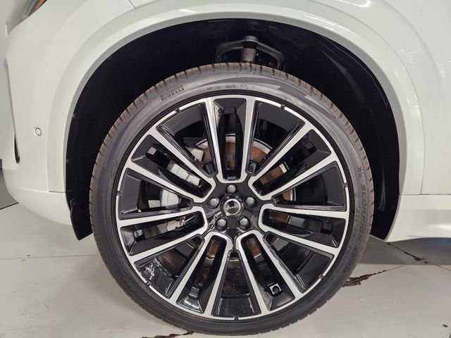New 2026 Volvo XC90 B6 Plus w/ Protection Package Premier image 8