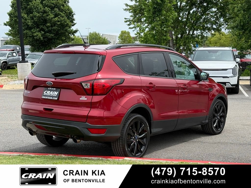Used 2019 Ford Escape SE FWD image 8