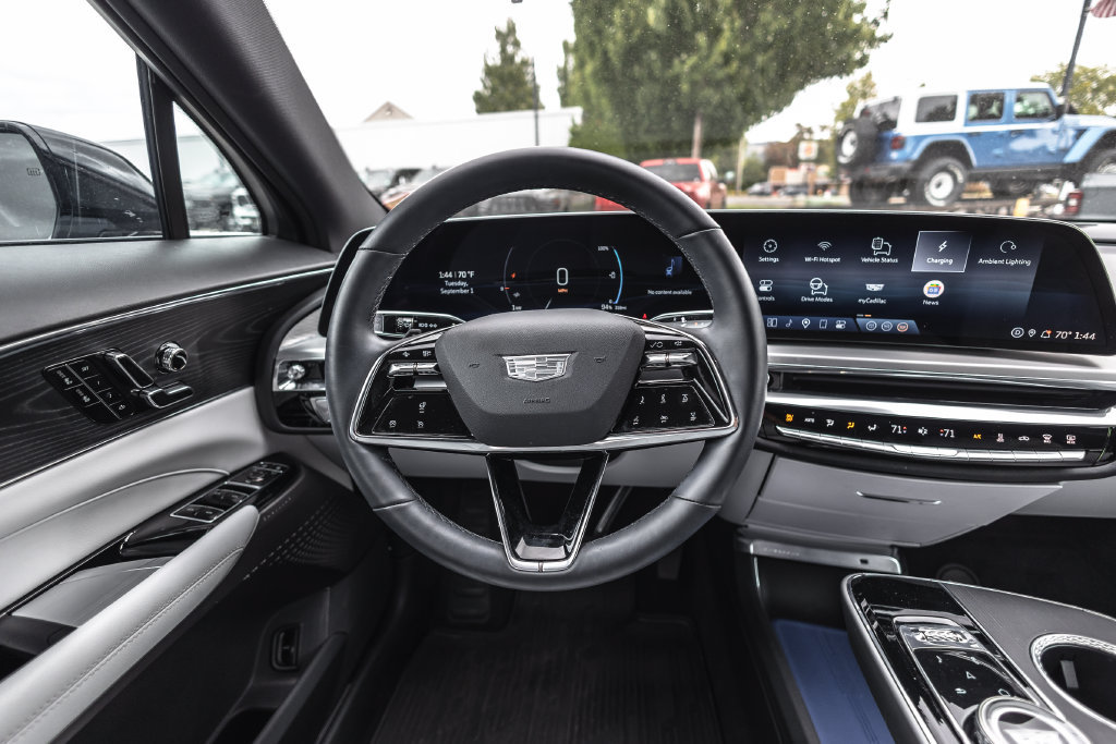 Used 2024 Cadillac Lyriq Sport RWD image 23