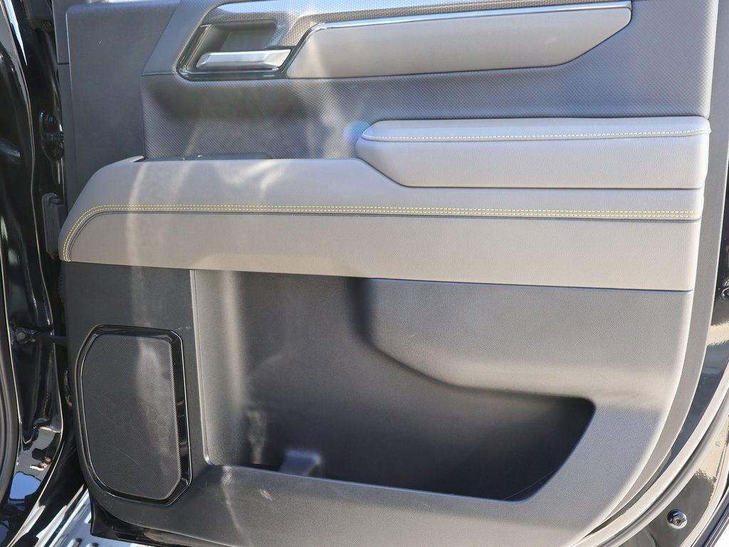 Used 2024 Chevrolet Silverado 1500 ZR2 image 11