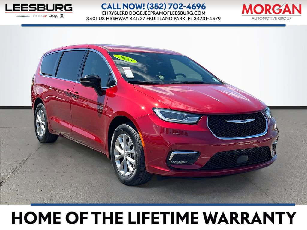 Certified 2025 Chrysler Pacifica Select image 1