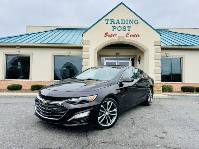 Used 2021 Chevrolet Malibu LT image 2