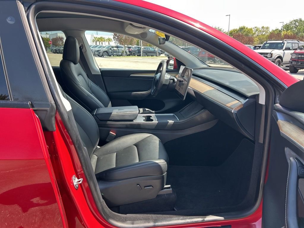 Used 2023 Tesla Model Y Long Range image 36