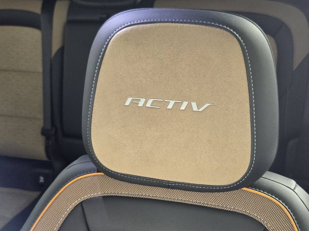 New 2026 Chevrolet Equinox ACTIV w/ Convenience Package III FWD image 26