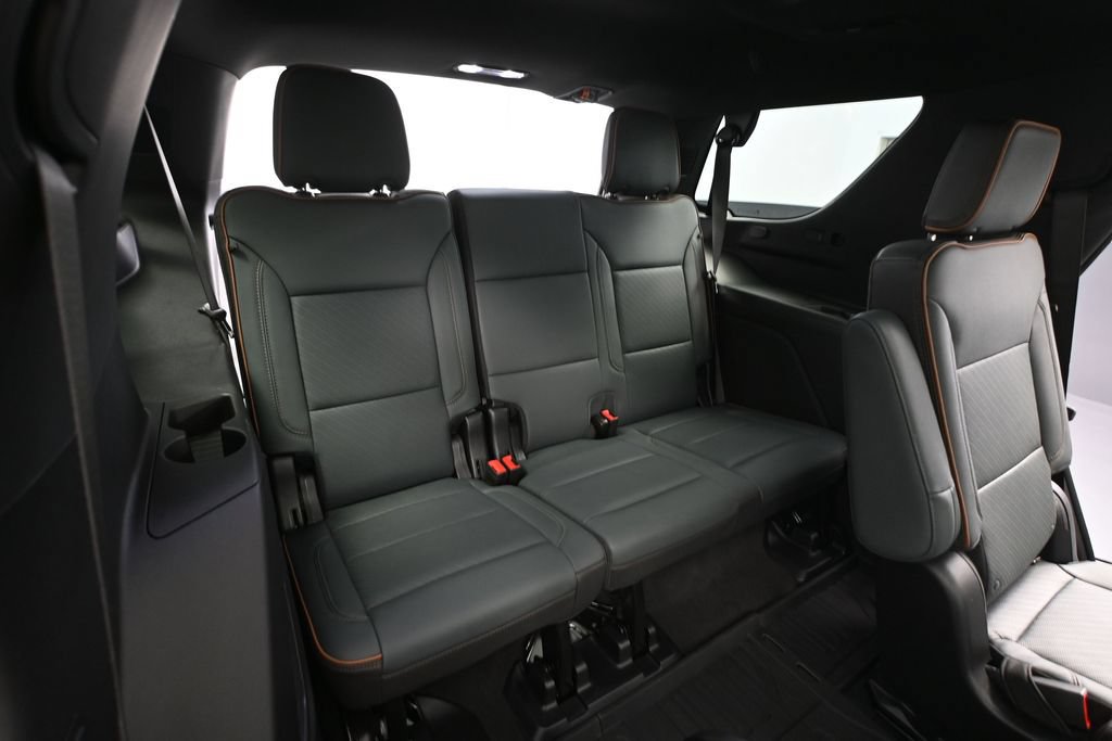 Used 2025 GMC Yukon AT4 AWD/4WD image 44