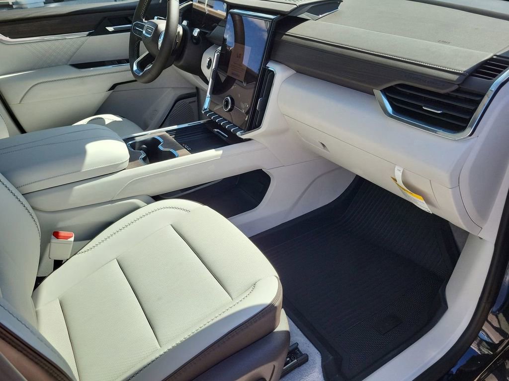 New 2026 GMC Acadia Denali w/ Super Cruise Package image 27