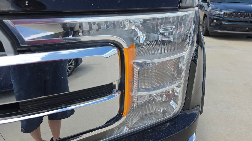 Used 2018 Ford F150 Lariat AWD/4WD image 9