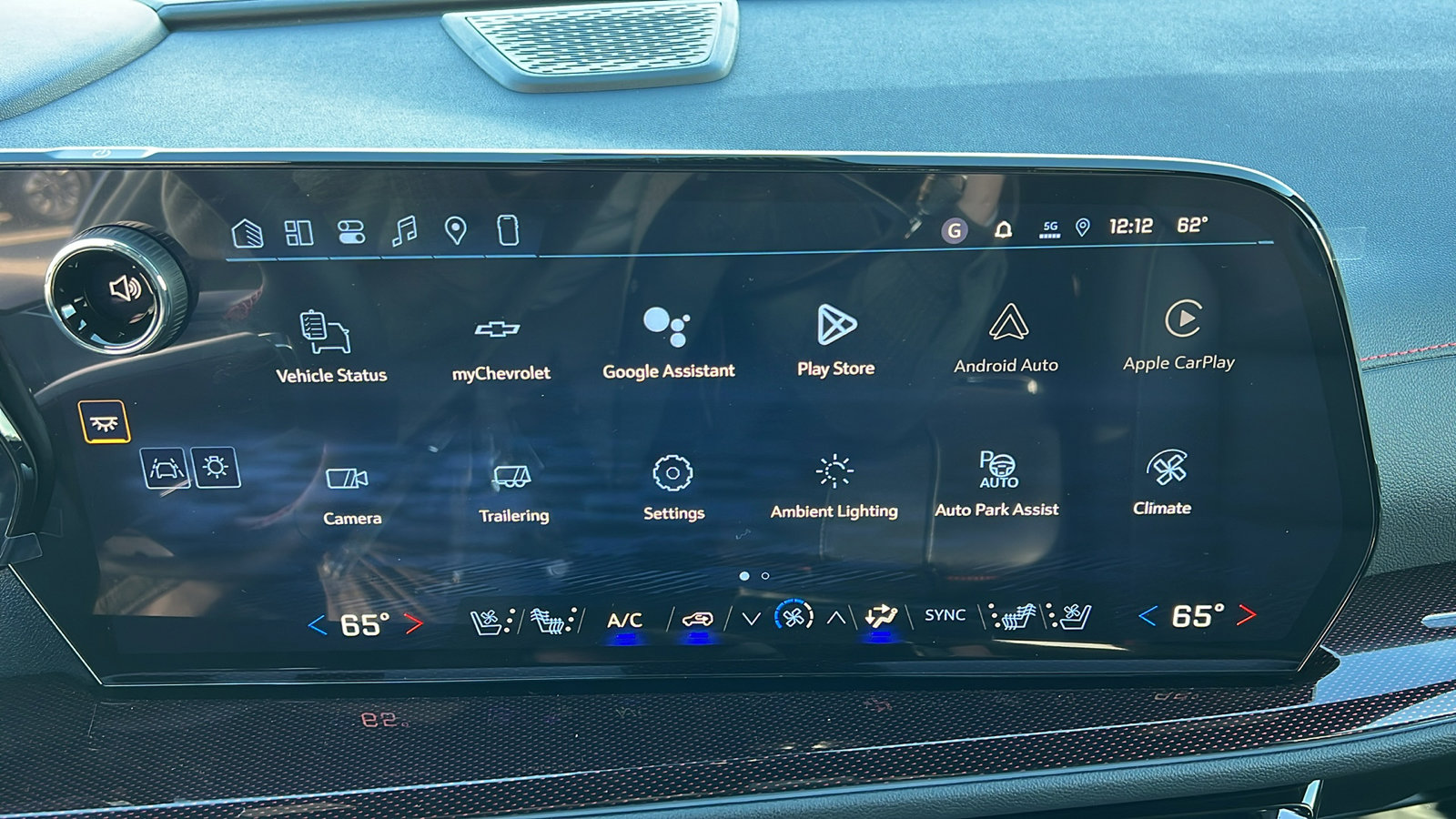 New 2026 Chevrolet Traverse RS image 25