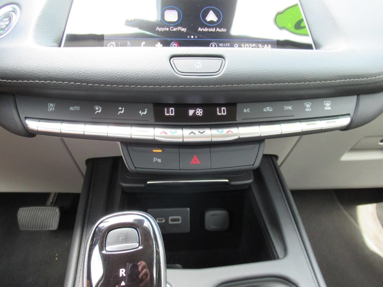 Used 2022 Cadillac XT4 Premium Luxury w/ Safety Alert Package AWD/4WD image 29