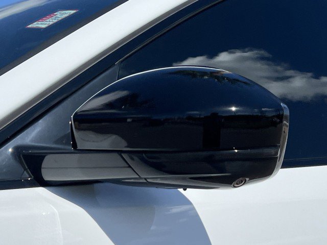 Used 2025 Jaguar F-PACE R-Dynamic S image 11