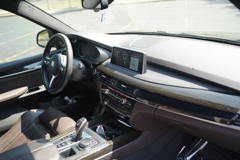 Used 2018 BMW X5 xDrive50i AWD/4WD image 15