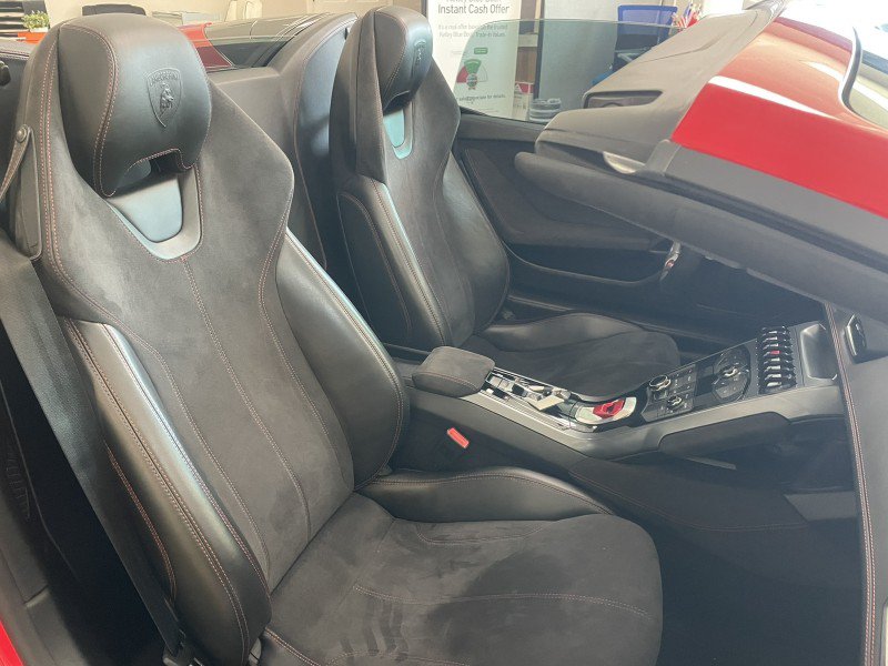 Used 2019 Lamborghini Huracan LP 580-2 RWD image 8