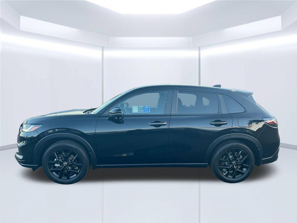 Used 2025 Honda HR-V Sport image 2