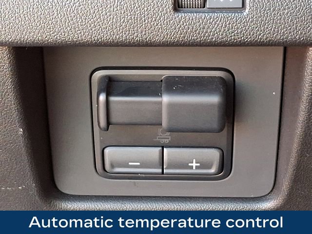 Used 2024 GMC Canyon AT4 image 9