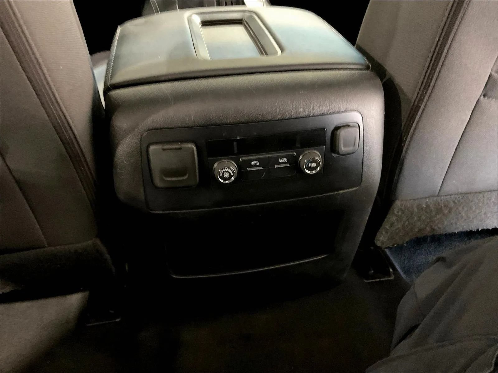 Used 2018 Chevrolet Tahoe LS w/ All-Season Package RWD image 19