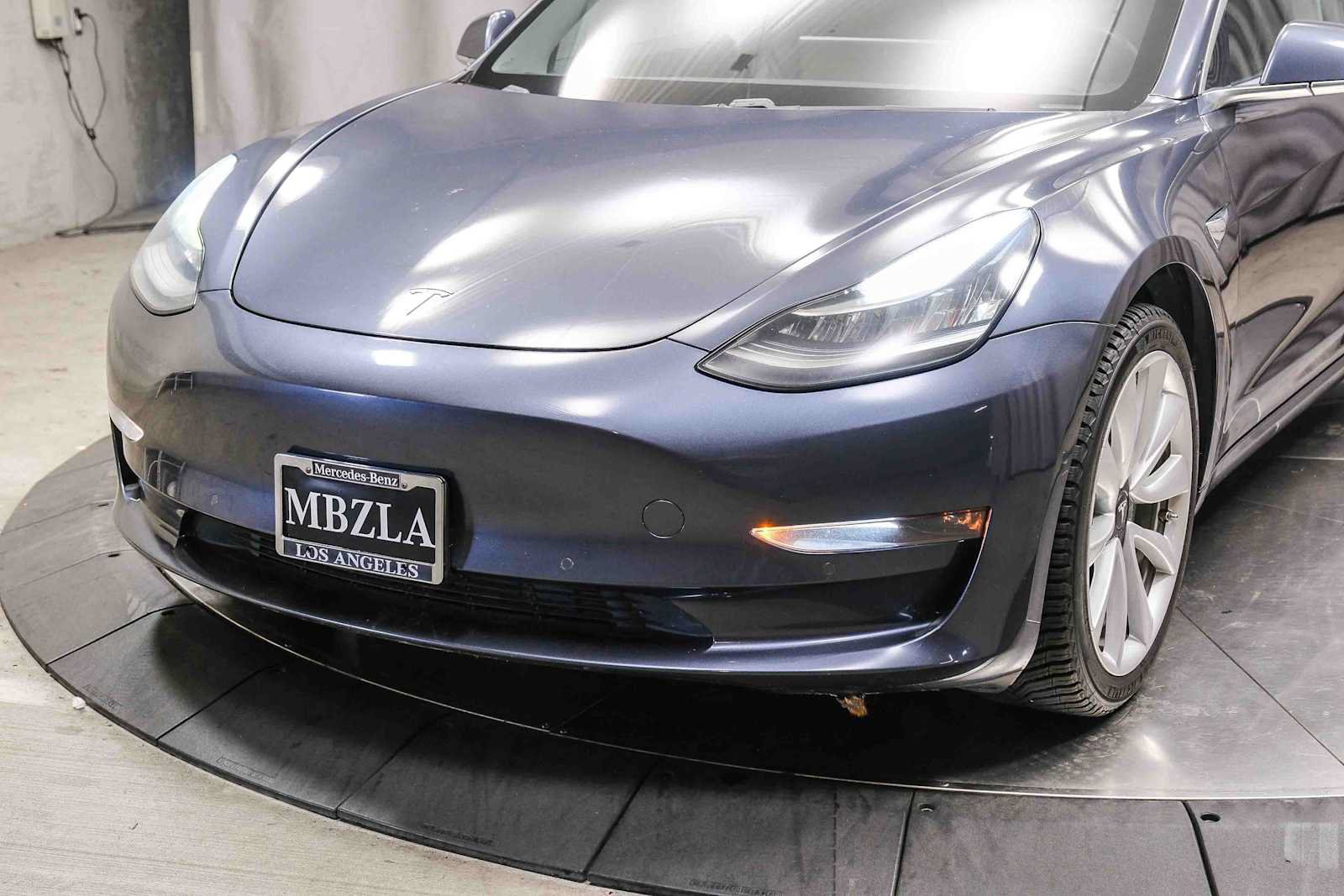 Used 2018 Tesla Model 3 Long Range RWD image 11