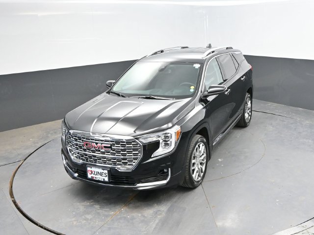 Used 2023 GMC Terrain Denali w/ Denali Premium Package AWD/4WD image 31
