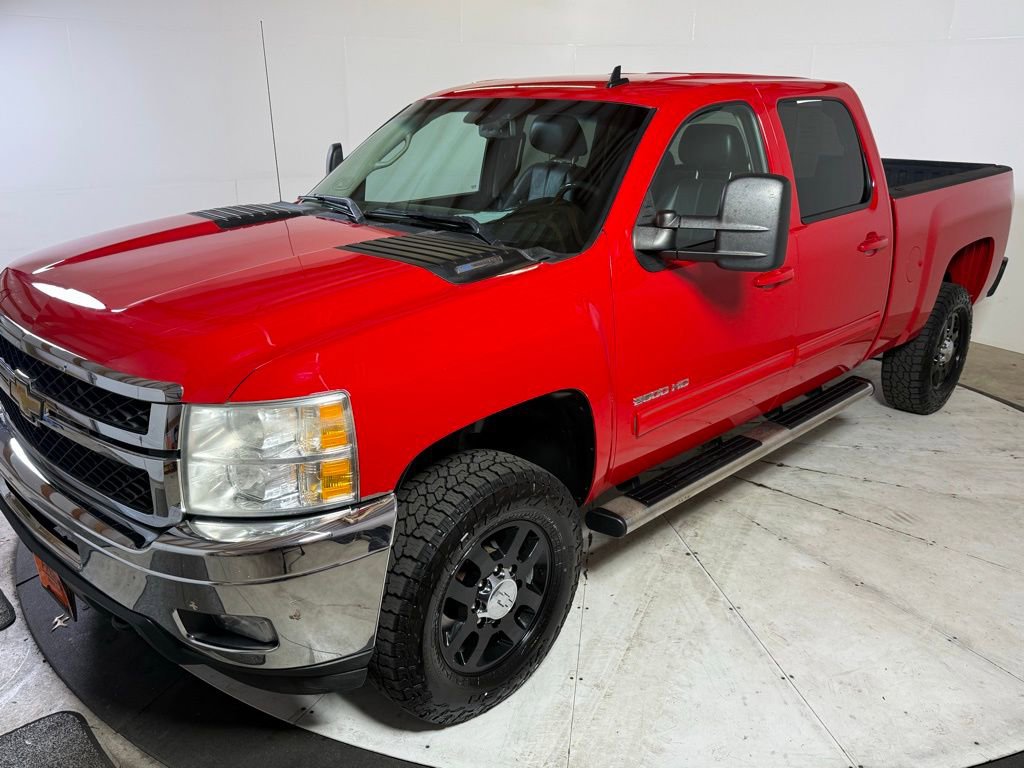 Used 2011 Chevrolet Silverado 2500 LTZ w/ Suspension Package, Off-Road AWD/4WD image 3