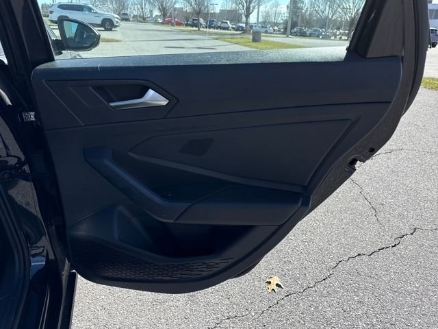 Used 2023 Volkswagen Jetta SE image 16