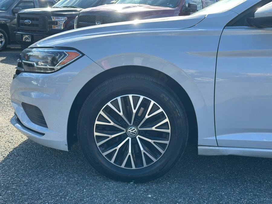 Used 2019 Volkswagen Jetta SE w/ Cold Weather Package FWD image 36