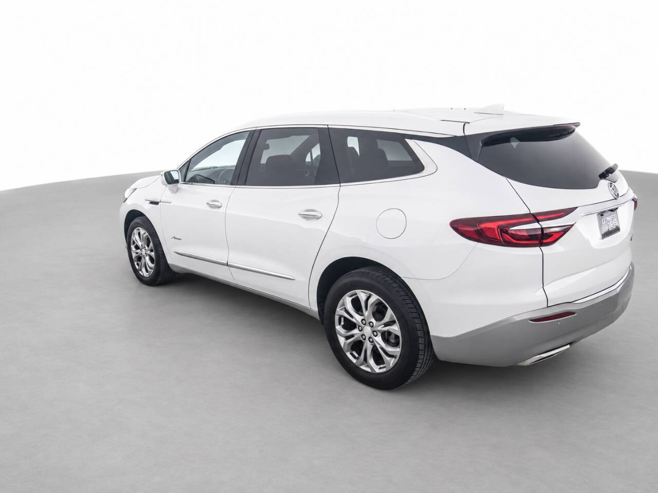 Used 2019 Buick Enclave Avenir w/ Avenir Technology Package AWD/4WD image 7