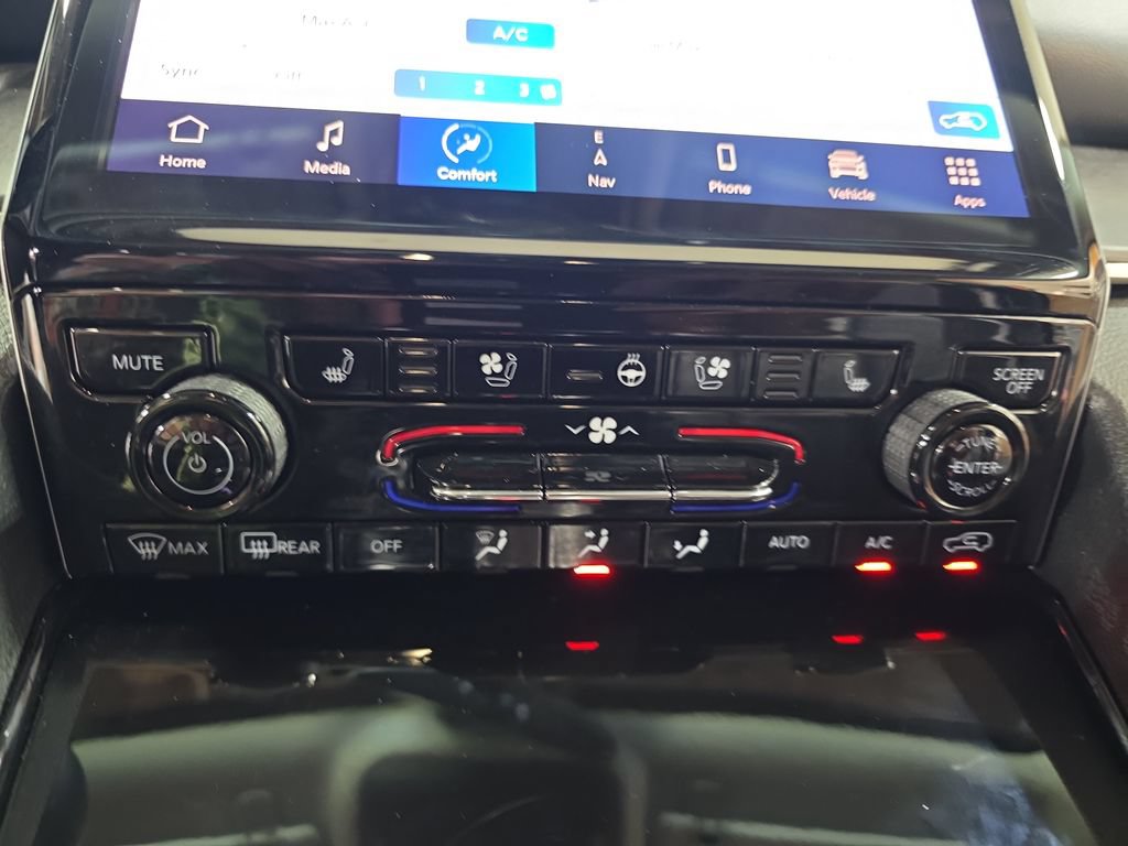Used 2023 Jeep Grand Cherokee L Limited w/ Luxury Tech Group II AWD/4WD image 21