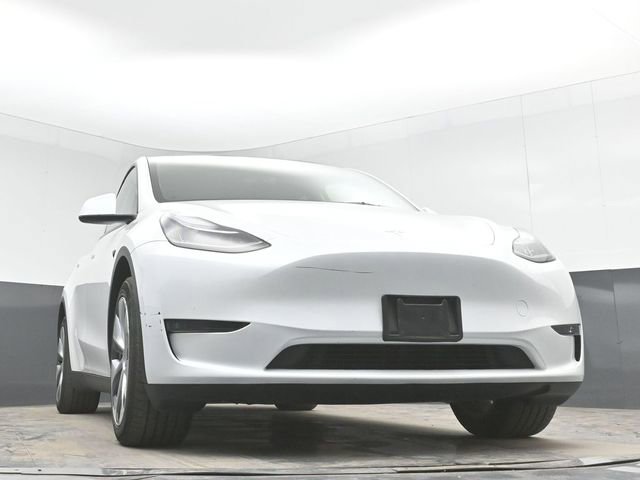 Used 2023 Tesla Model Y Long Range image 28