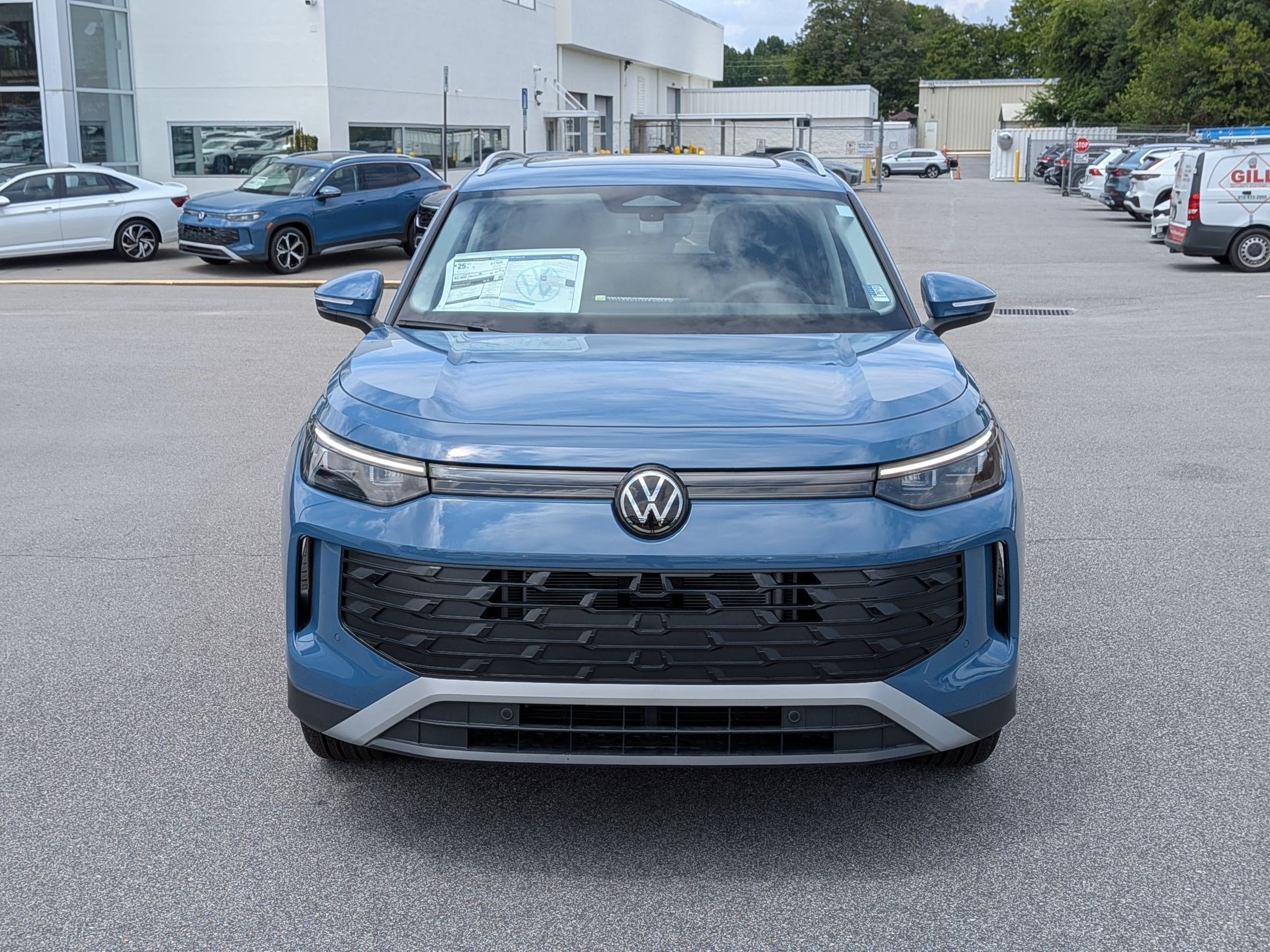 New 2026 Volkswagen Tiguan SE AWD/4WD image 8
