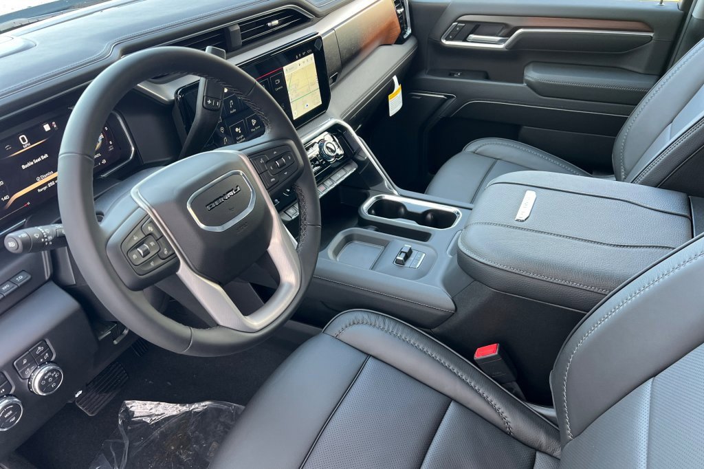 New 2026 GMC Sierra 3500 Denali w/ Denali Reserve Package image 7